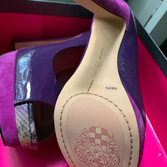 Vince Camuto Peep Toe  -  NEW IN BOX - never worn - Picture 3 of 3
